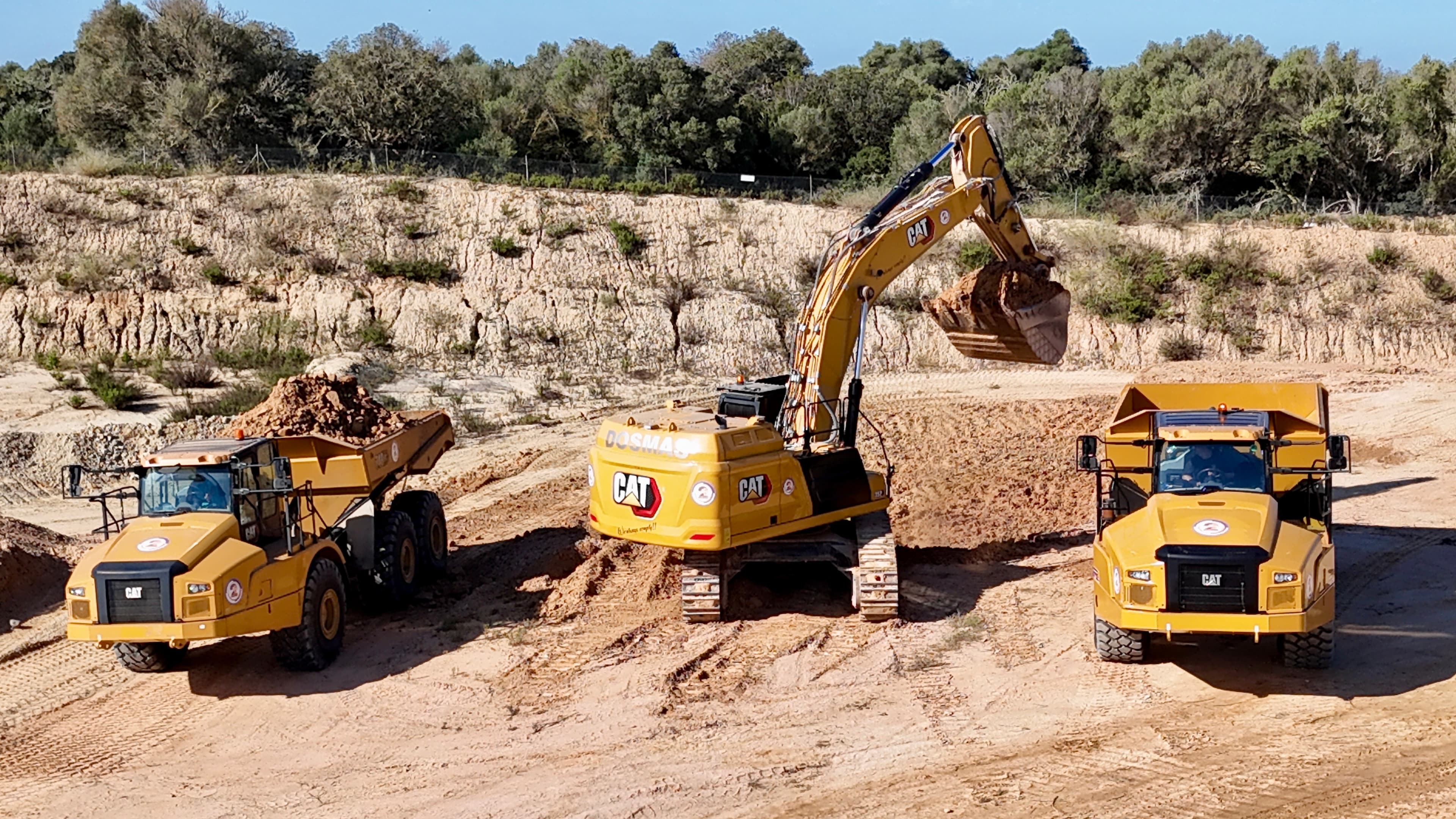 DOSMAS GRUP incorpora dos nuevos Lagartos CAT 740 para reforzar su capacidad en movimiento de tierras 12