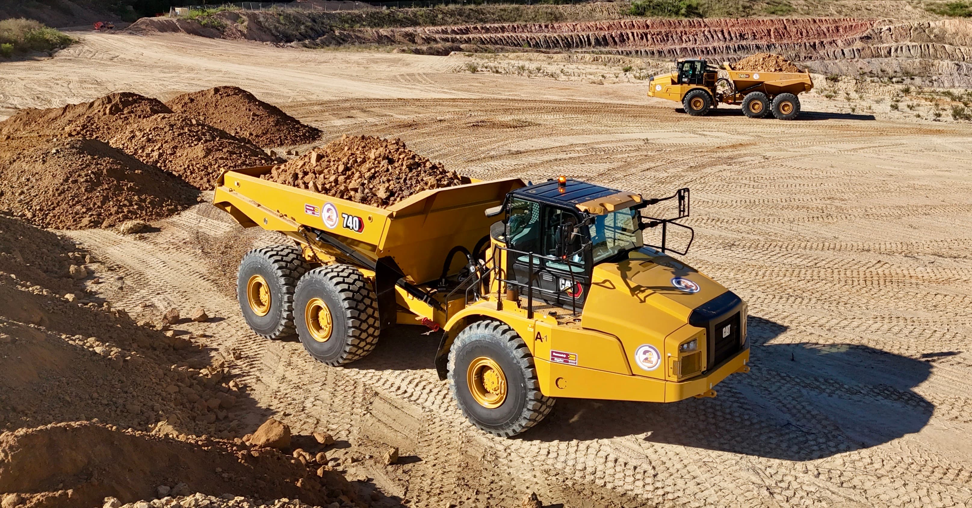 DOSMAS GRUP incorpora dos nuevos Lagartos CAT 740 para reforzar su capacidad en movimiento de tierras 15