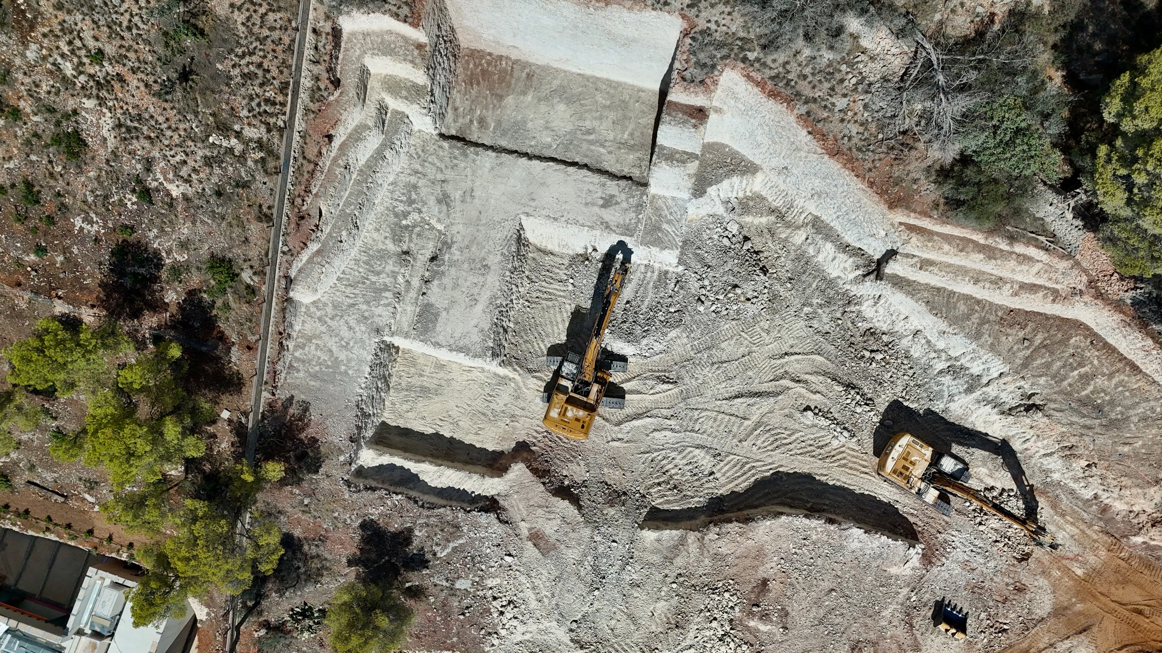 EXCAVACIÓ DE GRAN ENVERGADURA A SÓN VIDA miniatura 6