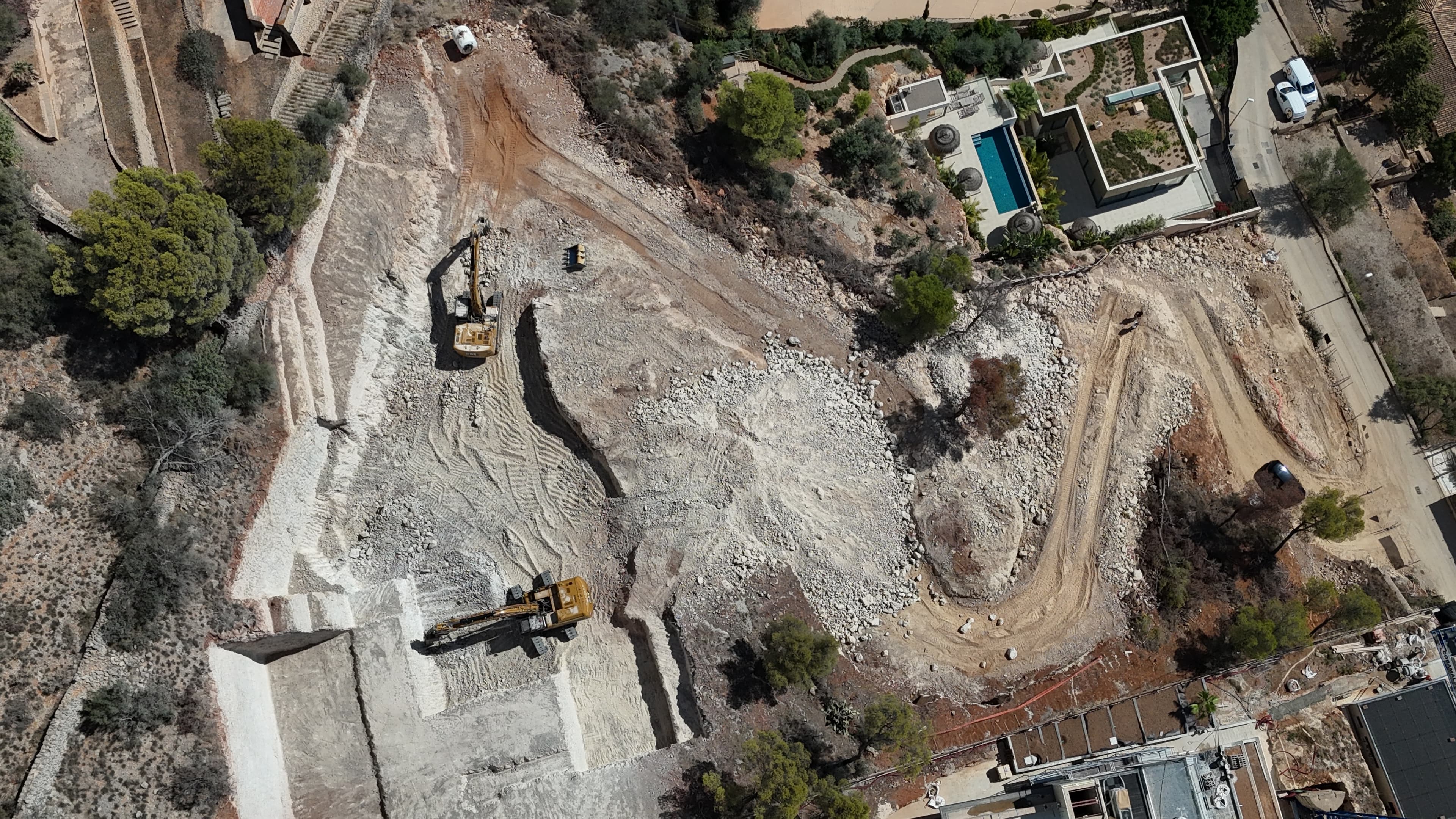 EXCAVACIÓ DE GRAN ENVERGADURA A SÓN VIDA miniatura 9