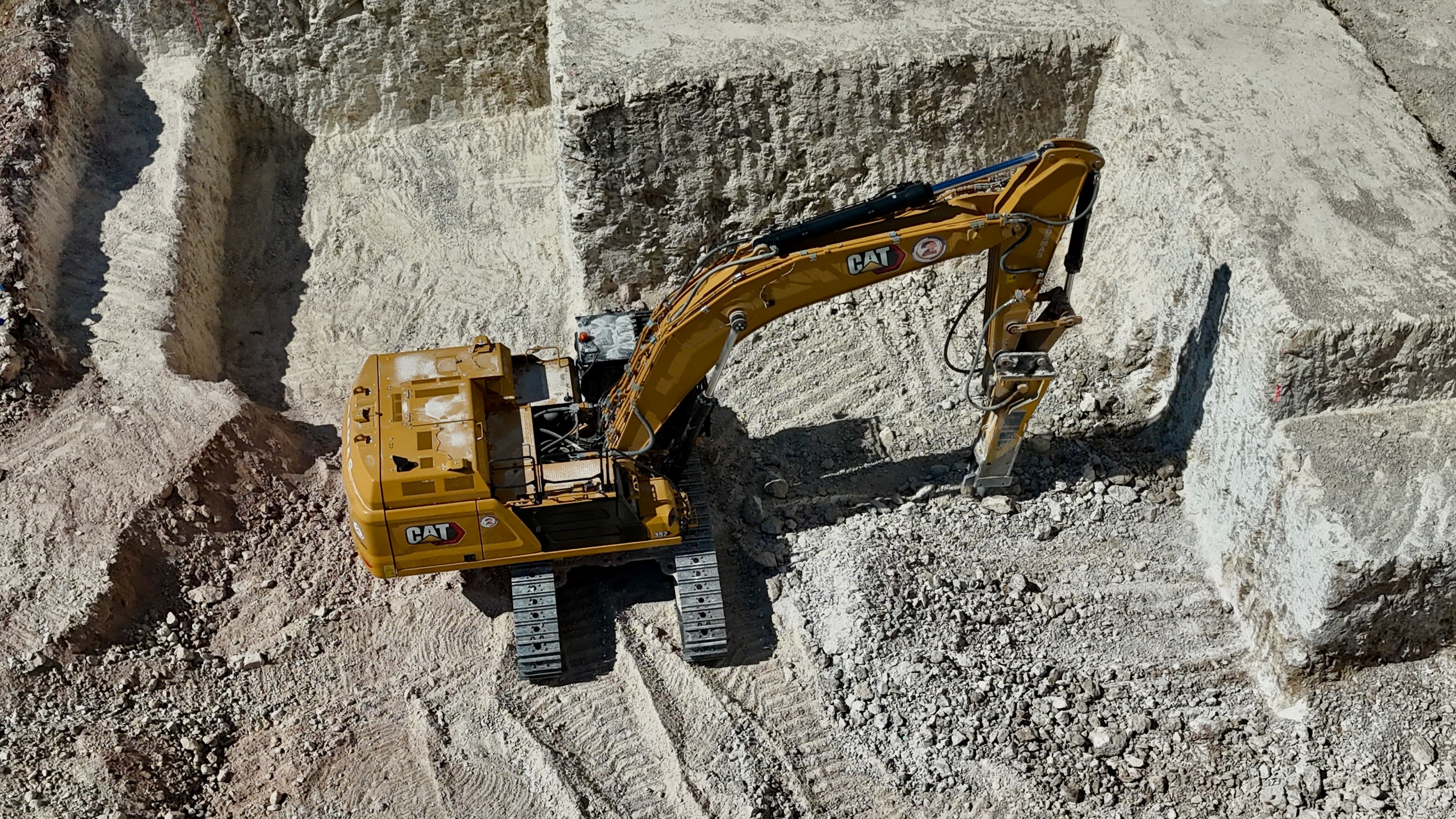 EXCAVACIÓ DE GRAN ENVERGADURA A SÓN VIDA miniatura 14