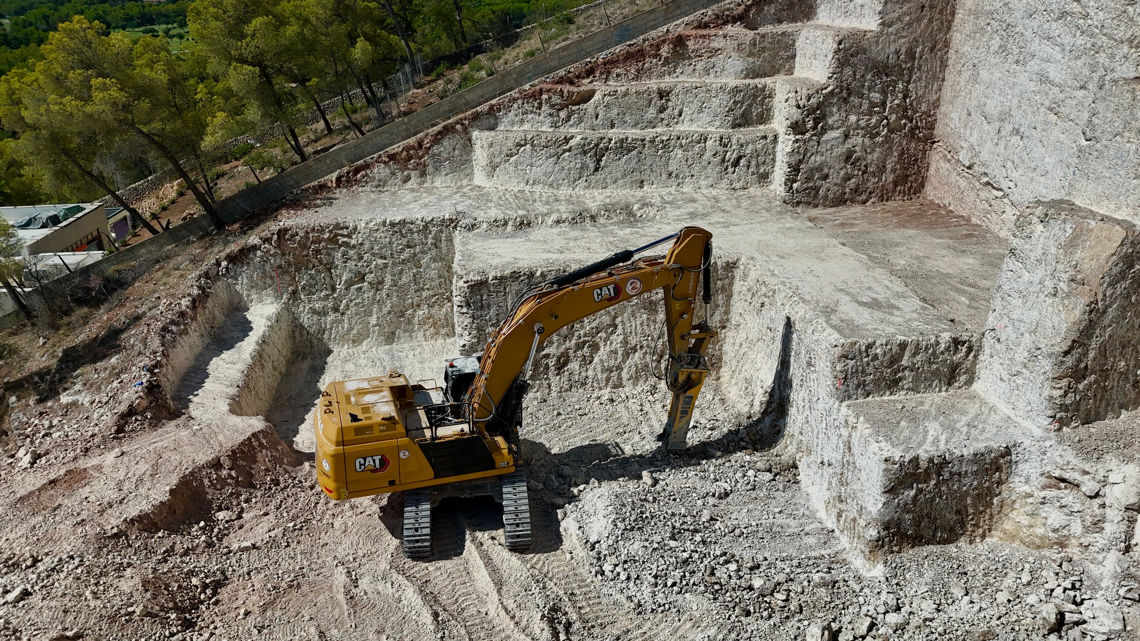 EXCAVACIÓ DE GRAN ENVERGADURA A SÓN VIDA miniatura 15