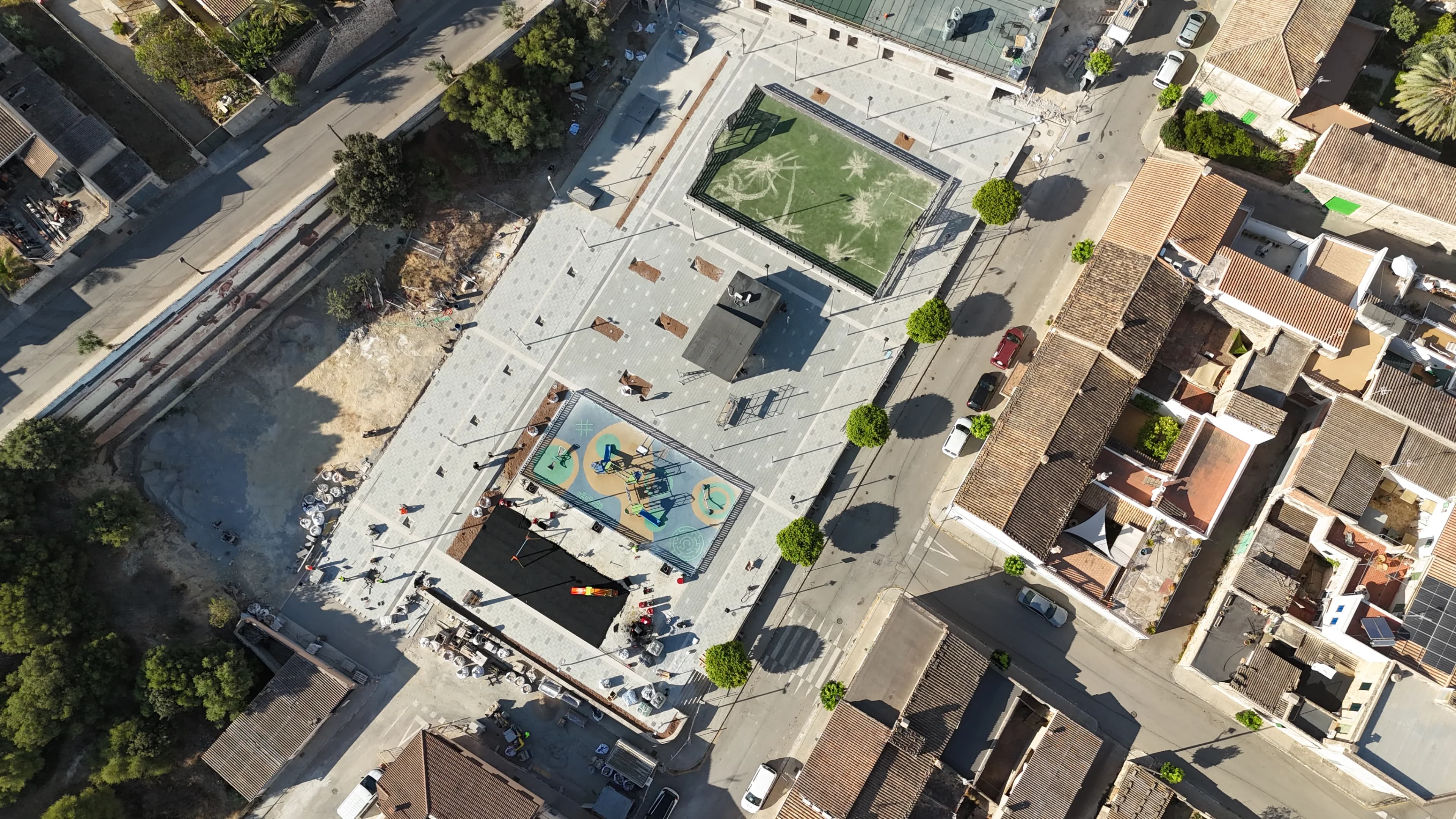 UMFANGREICHE UMGESTALTUNG DER PLAÇA DES MERCAT miniatura 5